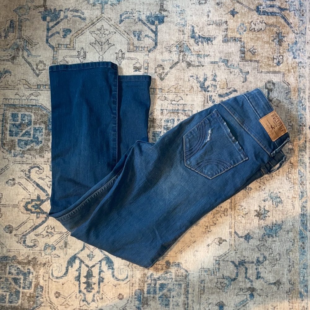 Hollister Distressed Straight Jeans - Picture 4 of 4